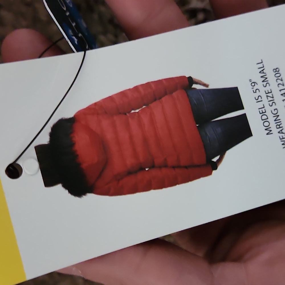 Coat - Picture 7 of 9